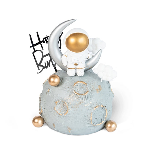Astronaut Moonlight Cake – Reach for the Stars